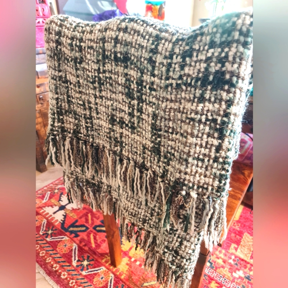 Plaid Fringe Afghan Throw Blanket Hand Knotted & Woven Boucle Knubby Yarn EUC